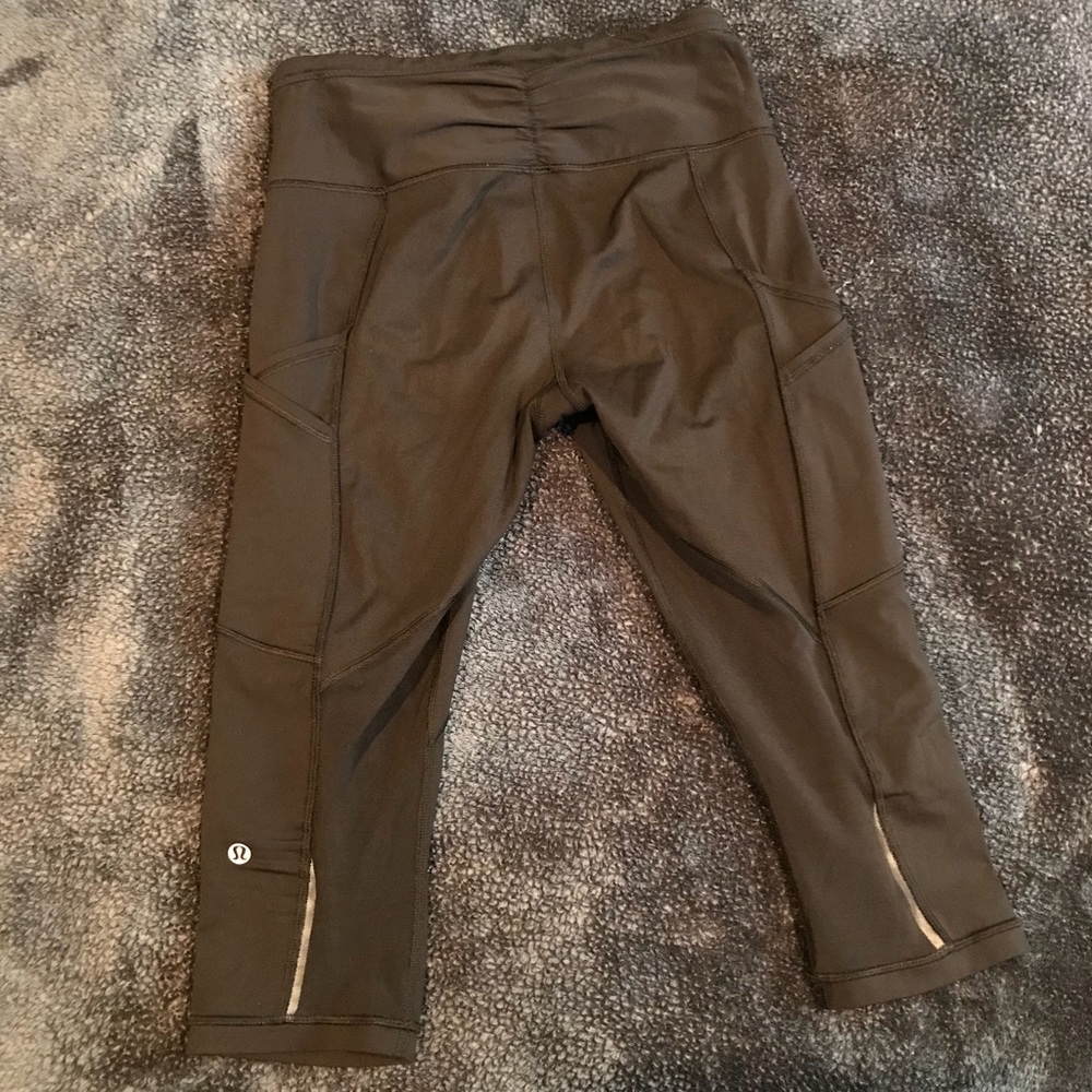 Lululemon Outrun 17” Crop Black Leggings
